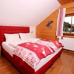 Feriehus Almchalet Am Katschberg *